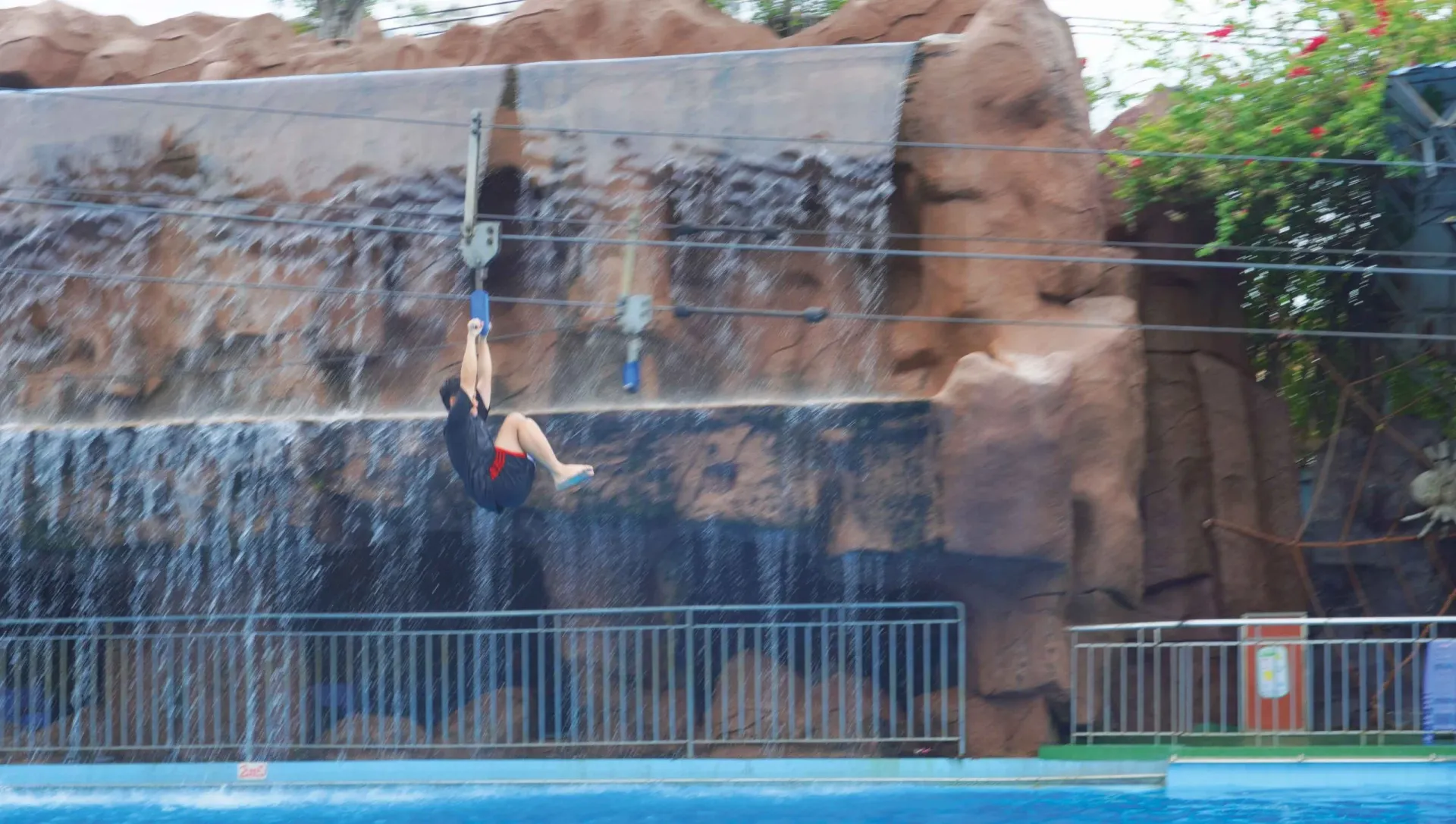 Đu Dây Vượt Thác 4